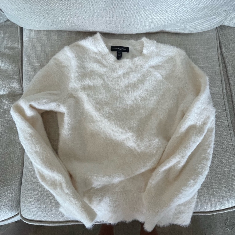 Banana Republic Cream Fuzzy Crewneck Sweater